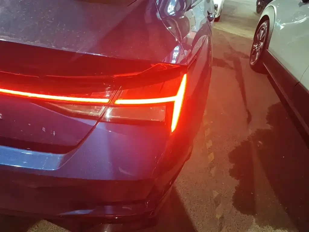 Hyundai Elantra 2021 из CN, фото 2