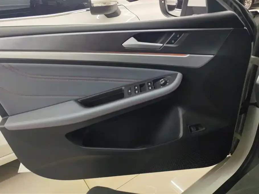 Volkswagen Lamando 2023 из CN, фото 9