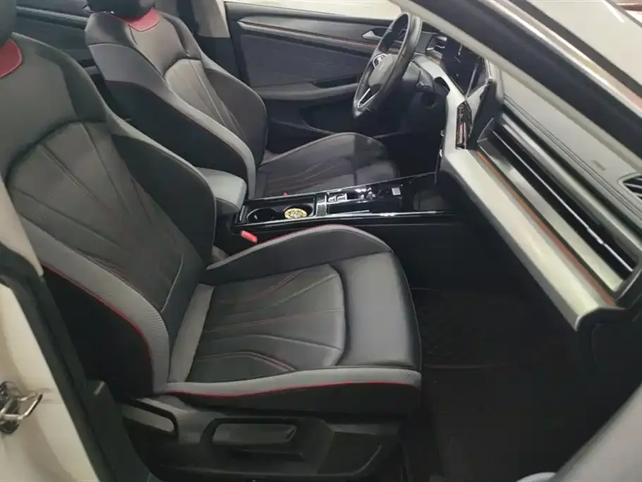 Volkswagen Lamando 2023 из CN, фото 2