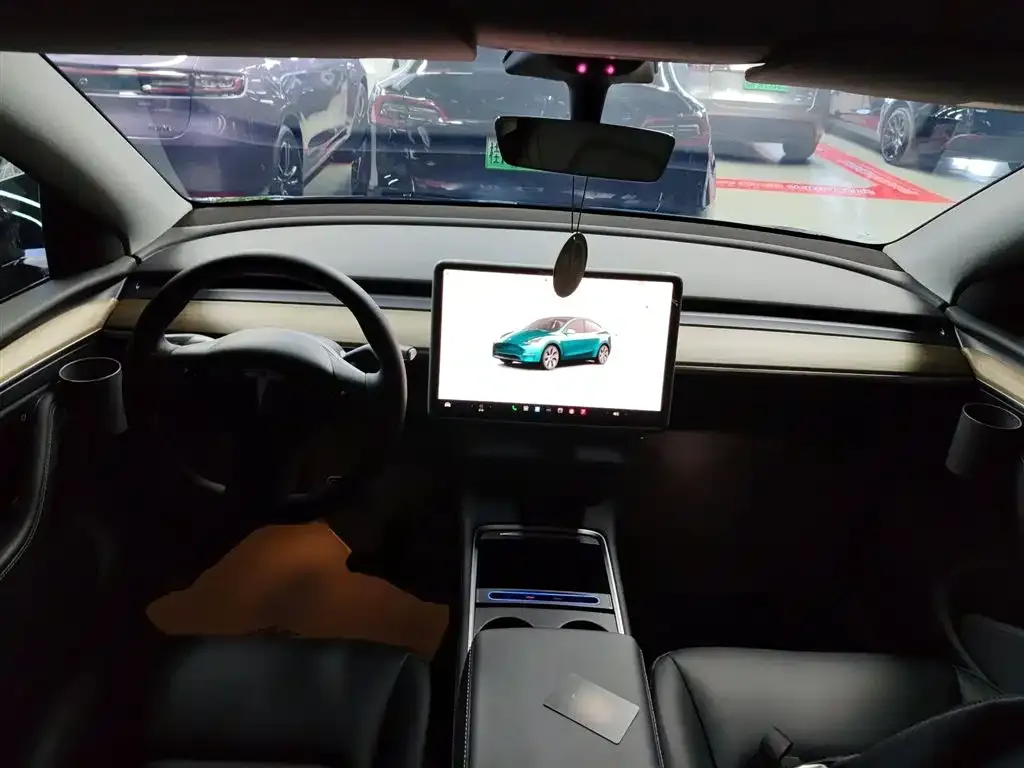 Tesla Model Y 2023 из CN, фото 10