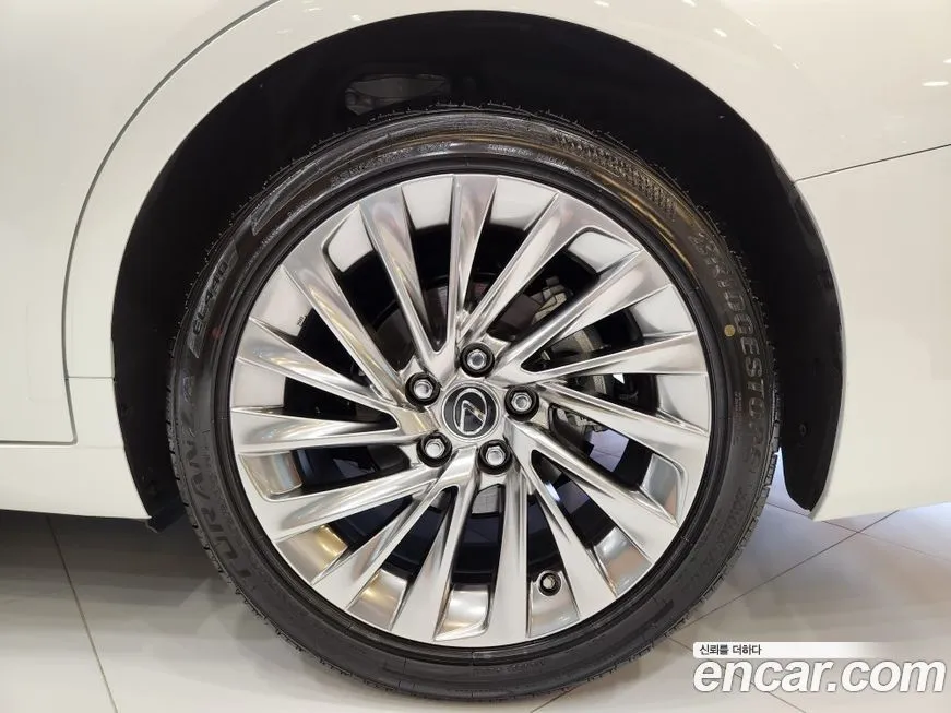 Lexus ES 2026 из KR, фото 6
