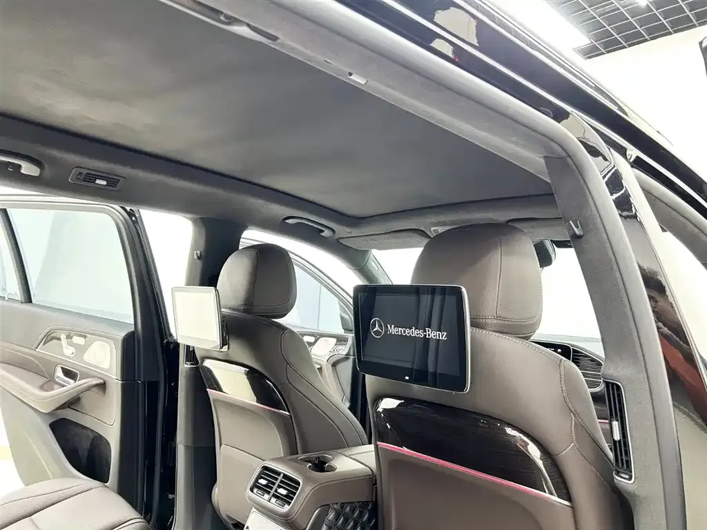 Mercedes-Benz GLS — фото 8