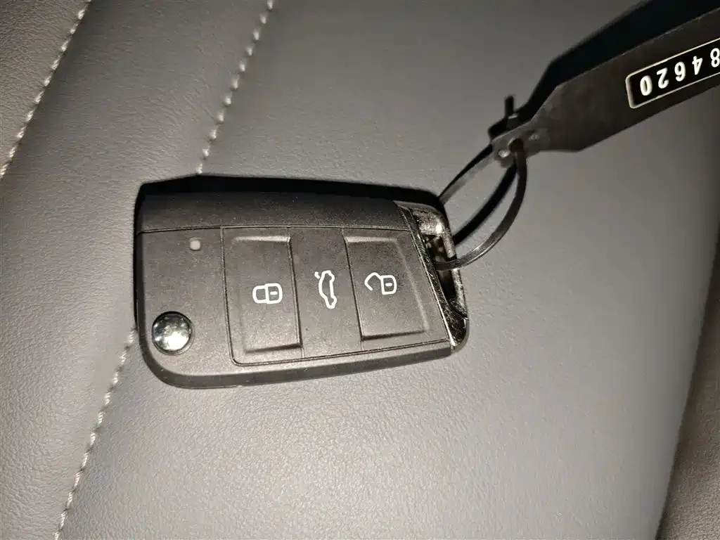 Volkswagen Sagitar 2025 из CN, фото 3