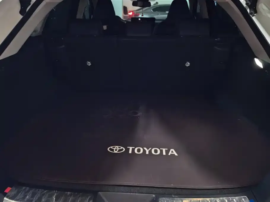Toyota Harrier 2024 из CN, фото 10