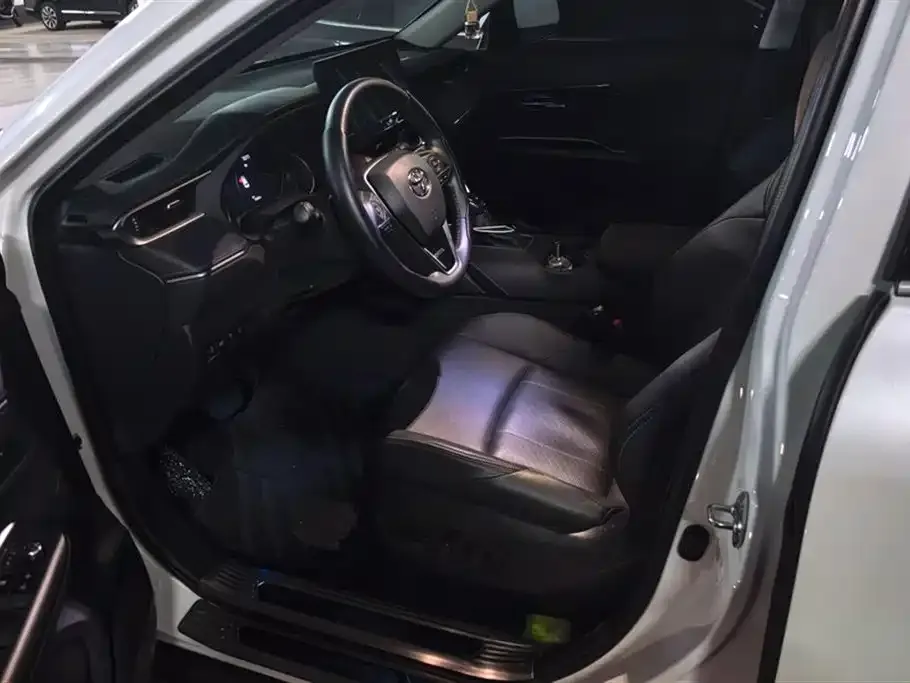Toyota Harrier 2024 из CN, фото 4
