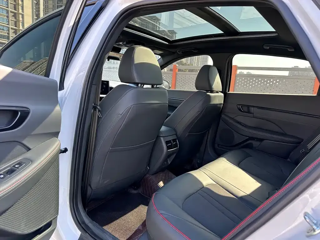 Hyundai Sonata 2024 из CN, фото 2