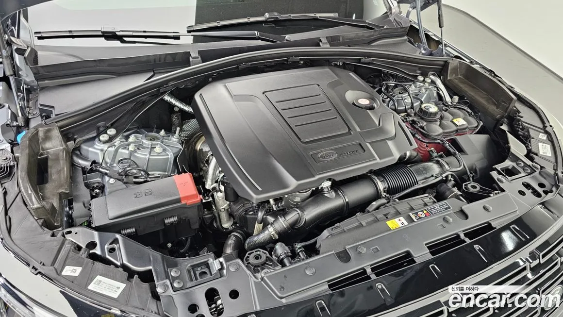 Land Rover Range Rover Velar 2026 из KR, фото 10