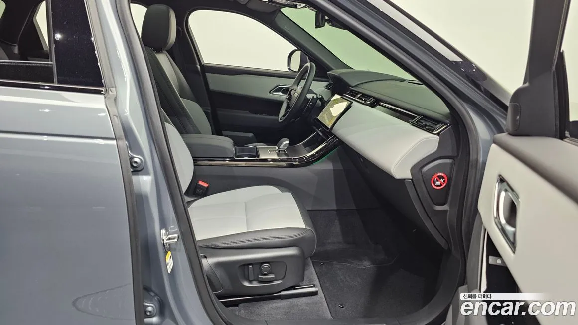 Land Rover Range Rover Velar 2026 из KR, фото 4