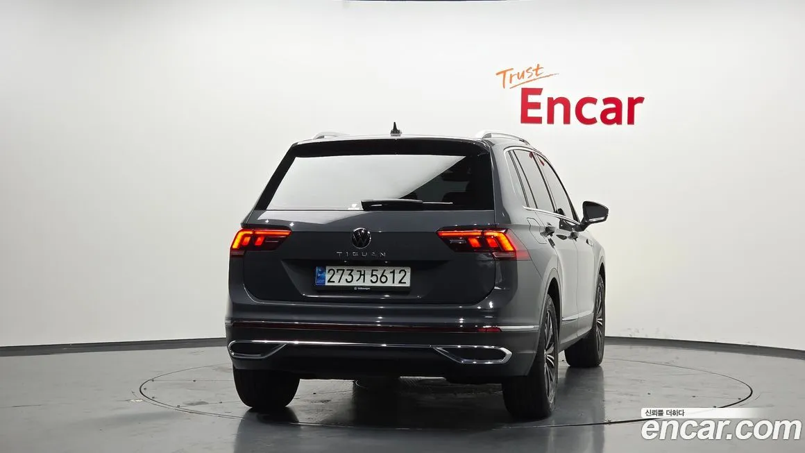 Volkswagen Tiguan — фото 4