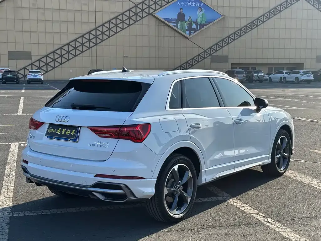 Audi Q3 2021 из CN, фото 5