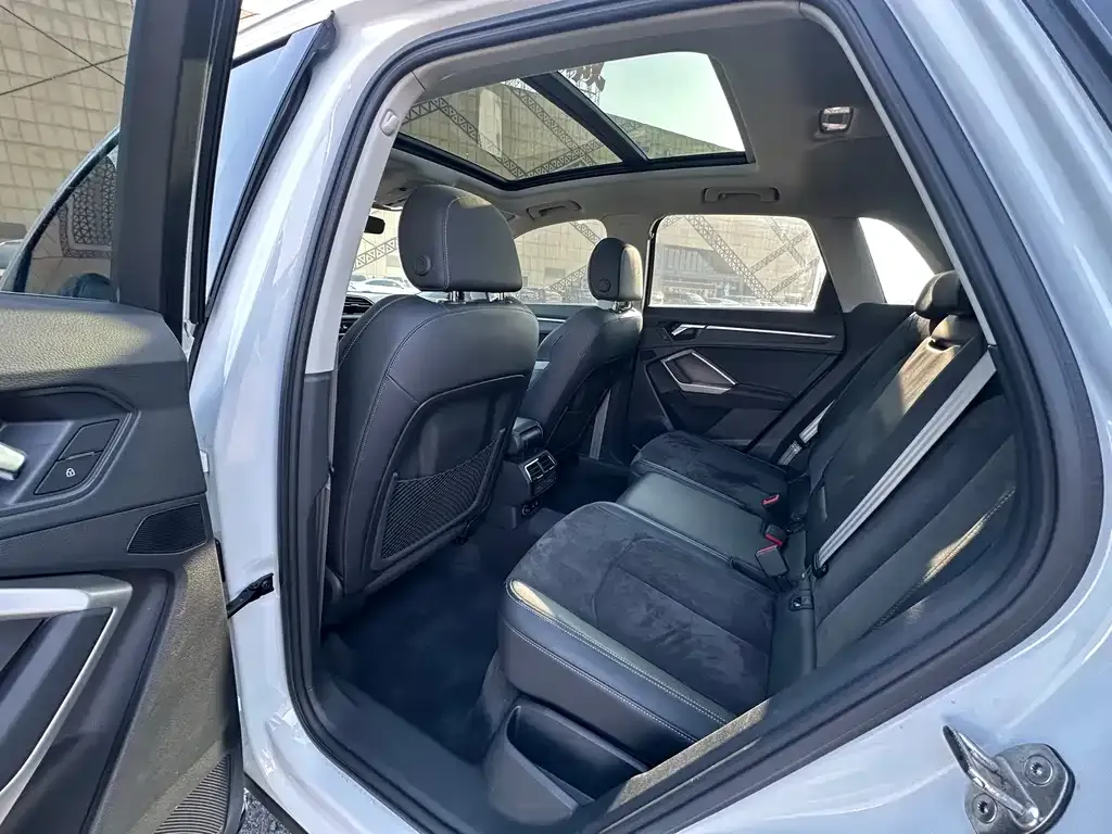 Audi Q3 2021 из CN, фото 9
