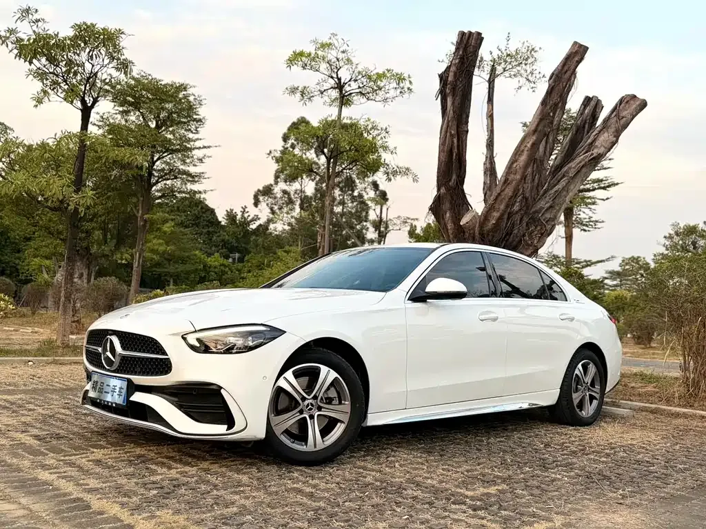 Mercedes-Benz C-Class — фото 1