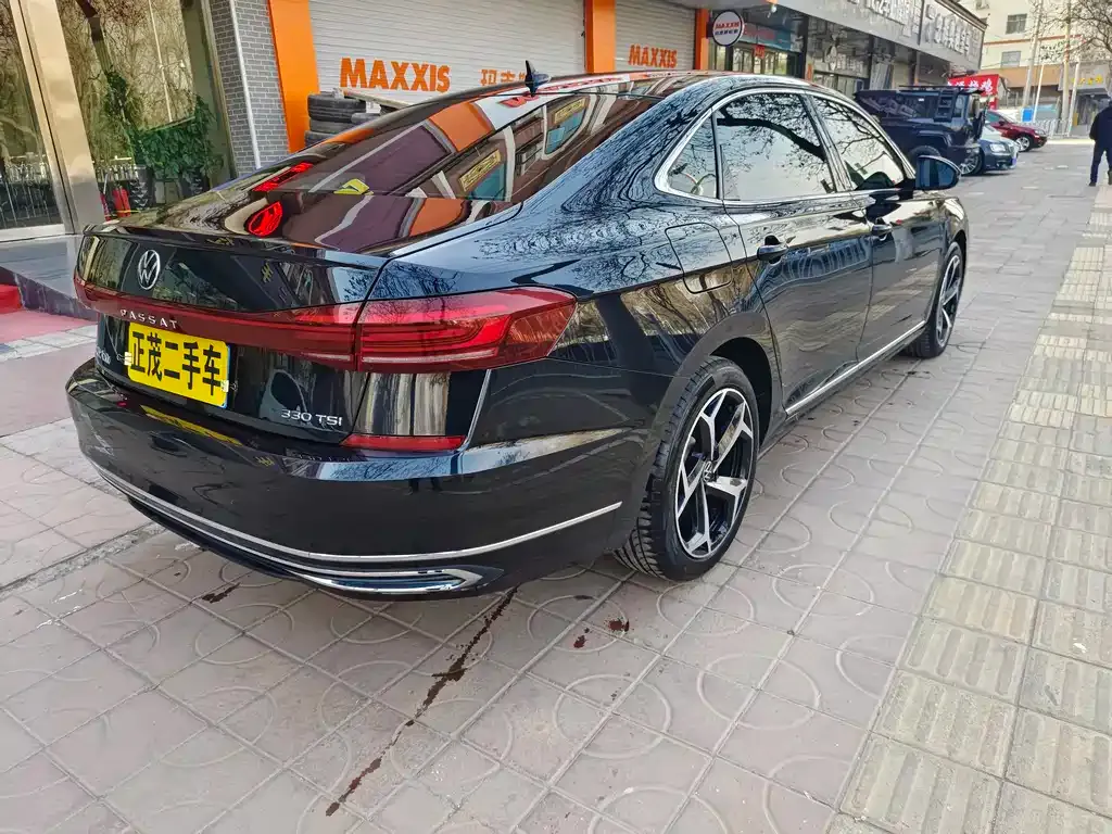 Volkswagen Passat — фото 10