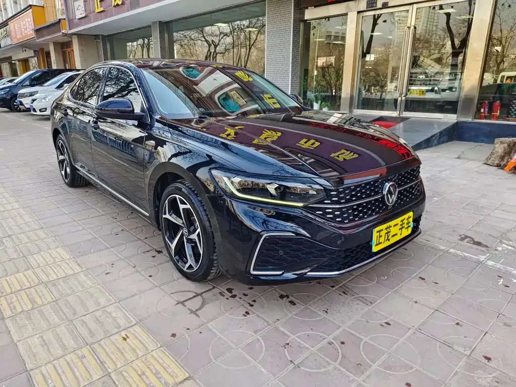 Volkswagen Passat — фото 3