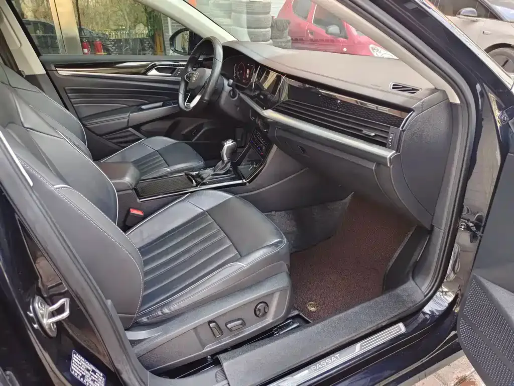 Volkswagen Passat — фото 7