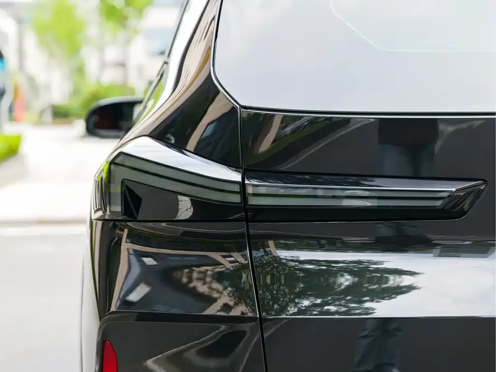 BMW XM — фото 2