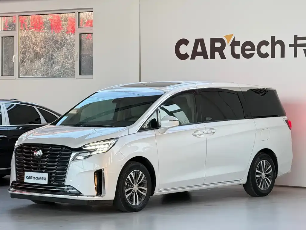 Buick GL8 2023 из CN, фото 1