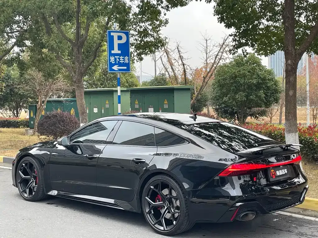 Audi RS 7 2024 из CN, фото 7
