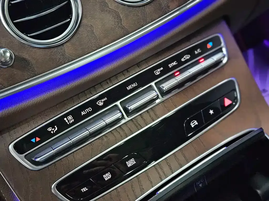 Mercedes-Benz E-Class 2023 из CN, фото 10