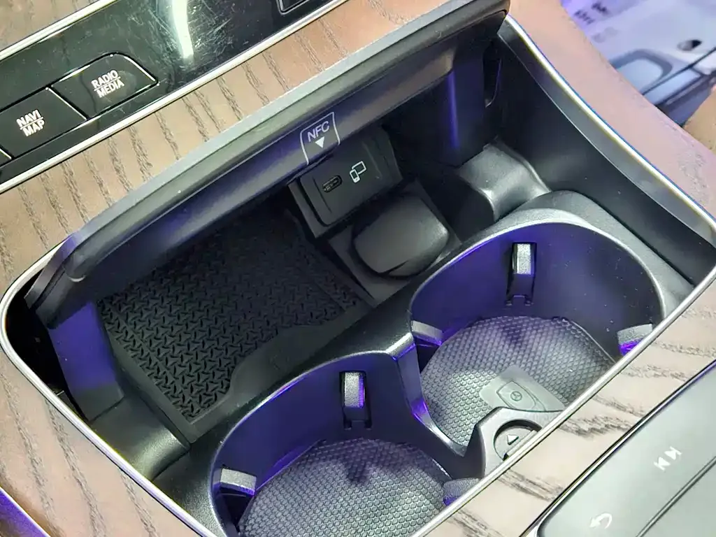 Mercedes-Benz E-Class 2023 из CN, фото 3