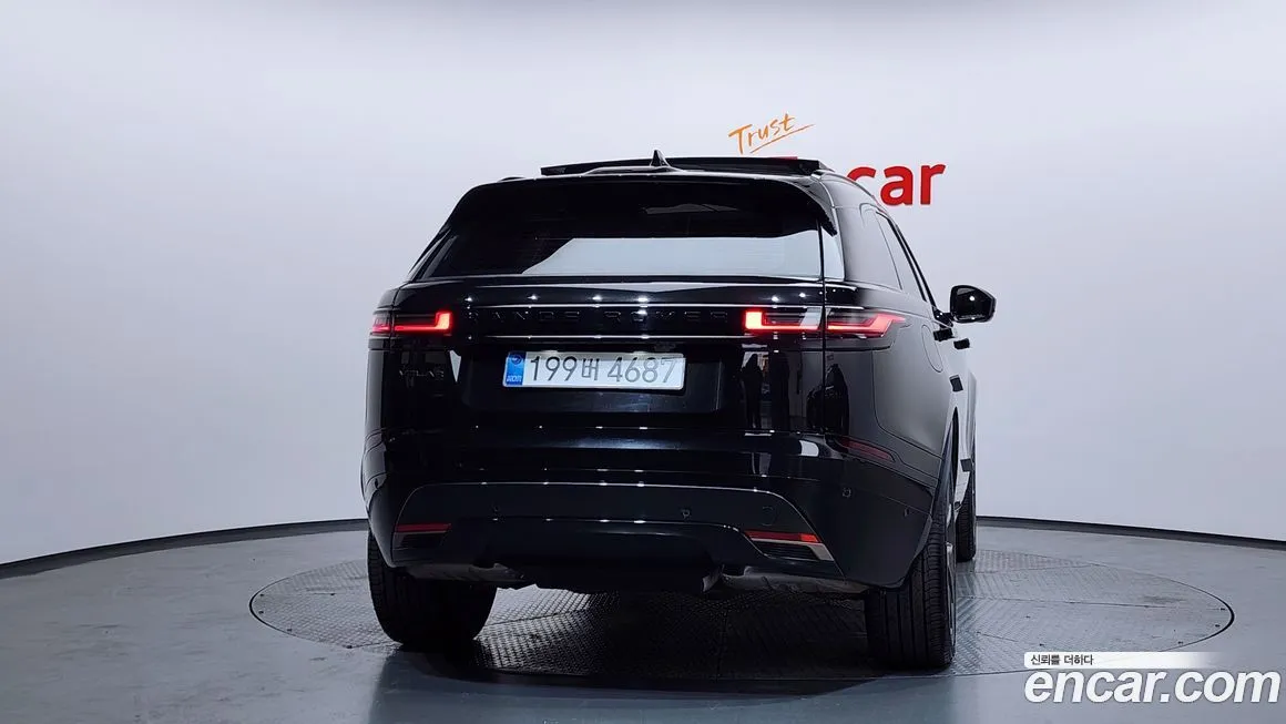 Land Rover Range Rover Velar — фото 4