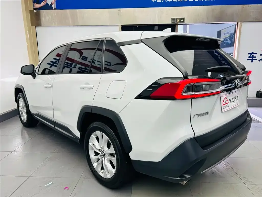 Toyota Wildlander 2023 из CN, фото 9