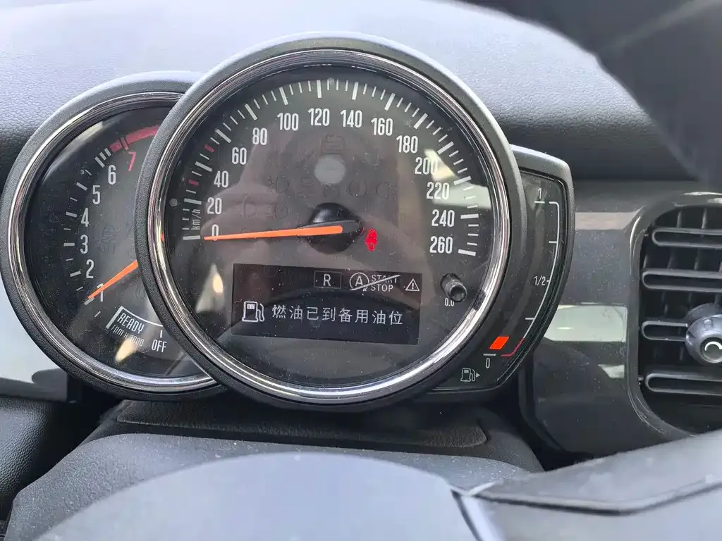 MINI Cooper (3-door) 2022 из CN, фото 2