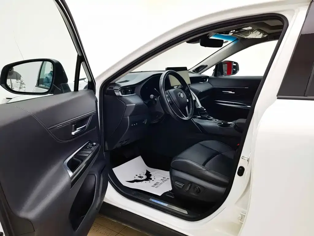 Toyota Venza 2024 из CN, фото 9