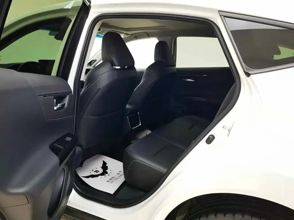 Toyota Venza 2024 из CN, фото 10