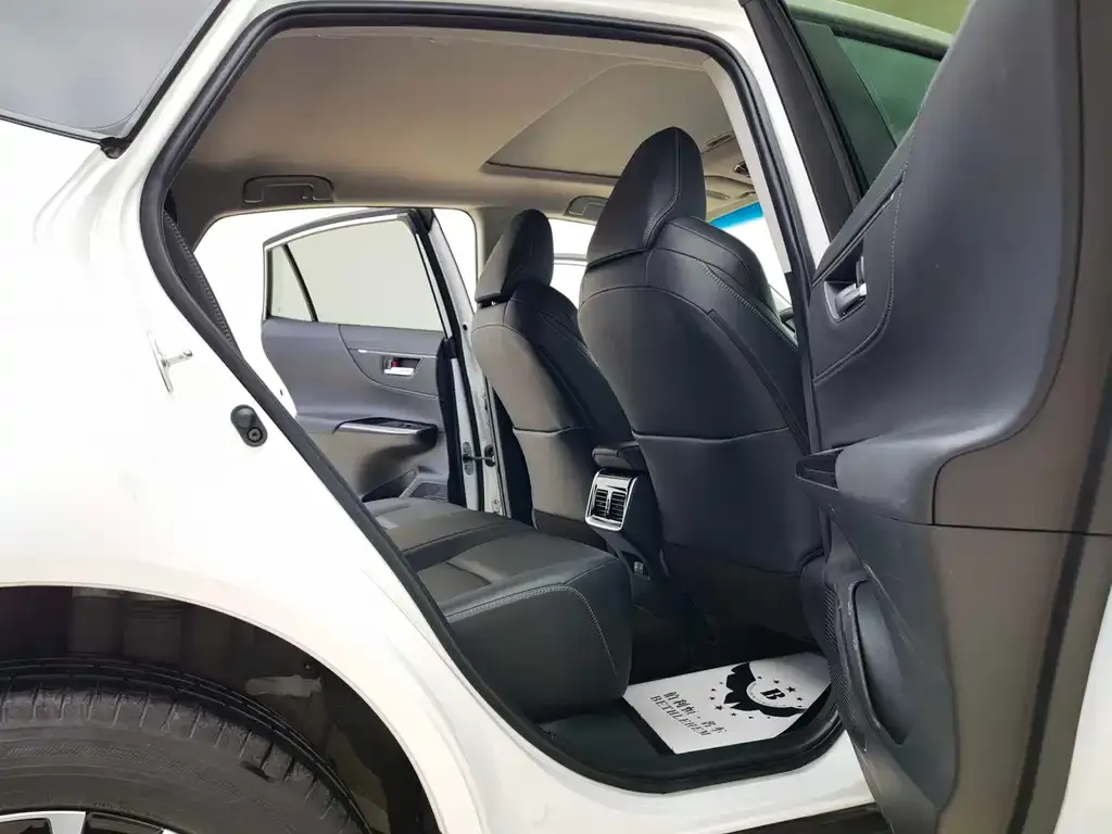 Toyota Venza 2024 из CN, фото 6