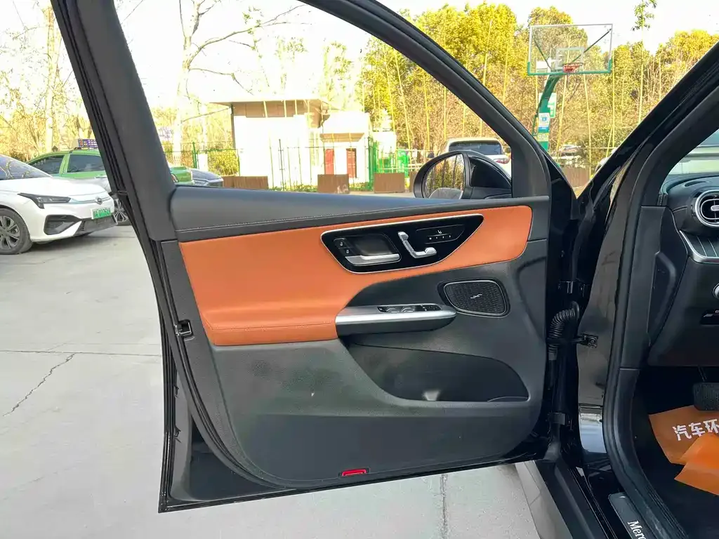 Mercedes-Benz GLC 2023 из CN, фото 3