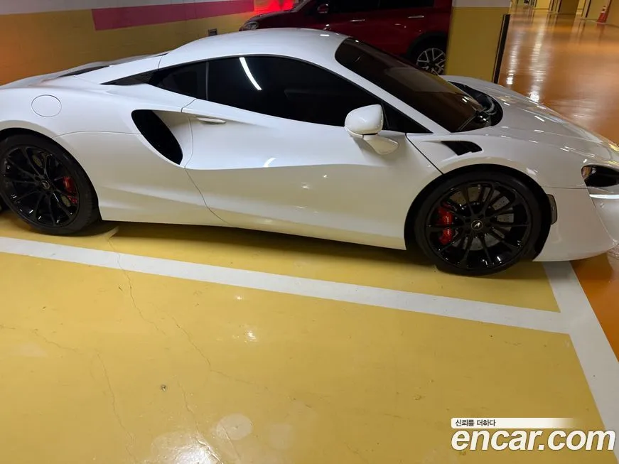 Mclaren Artura 2024 из KR, фото 5