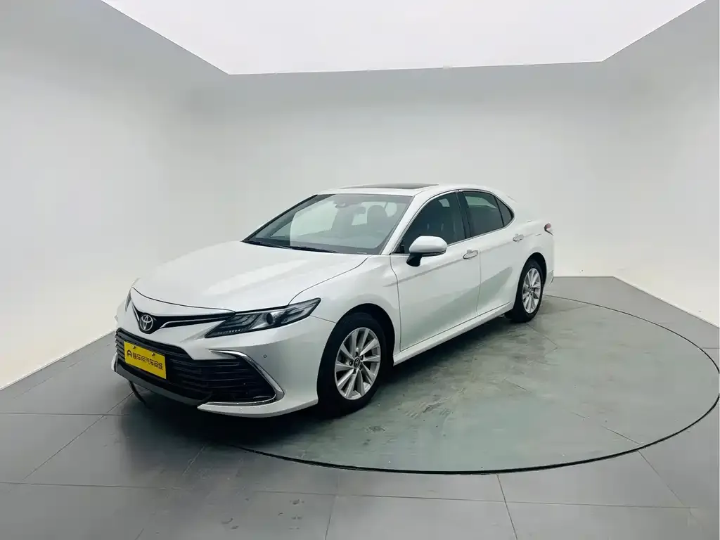 Toyota Camry 2021 из CN, фото 1