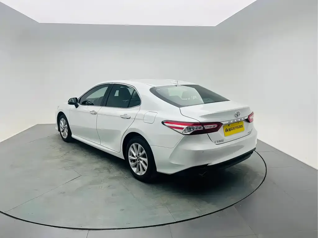 Toyota Camry 2021 из CN, фото 6
