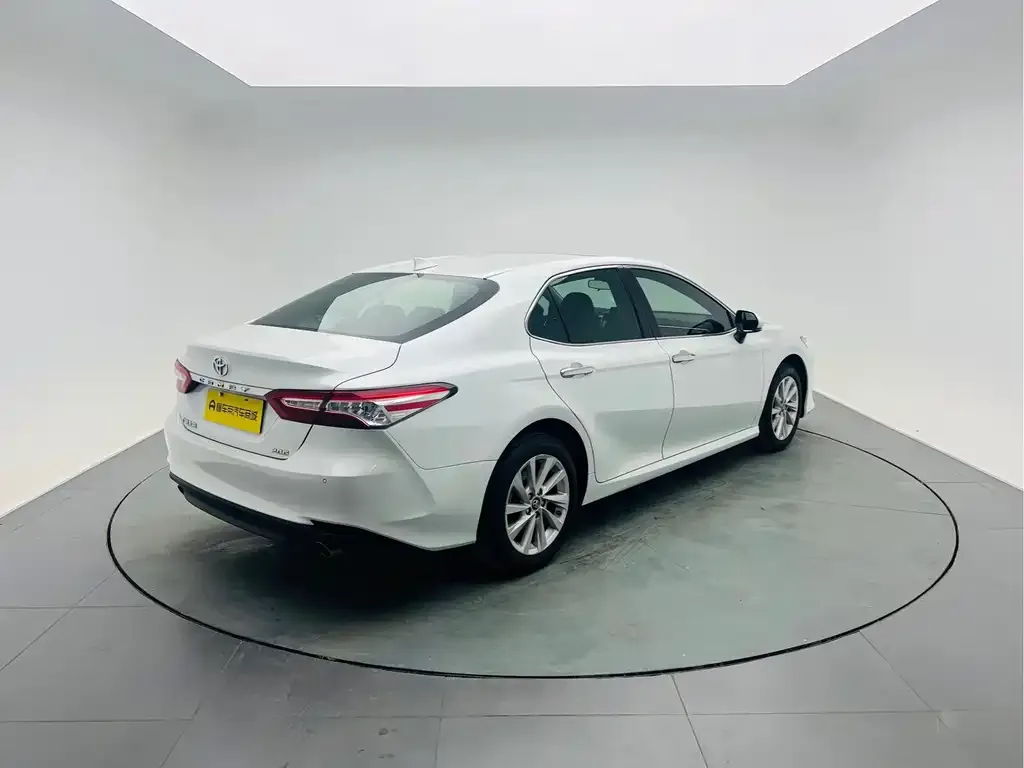 Toyota Camry 2021 из CN, фото 3