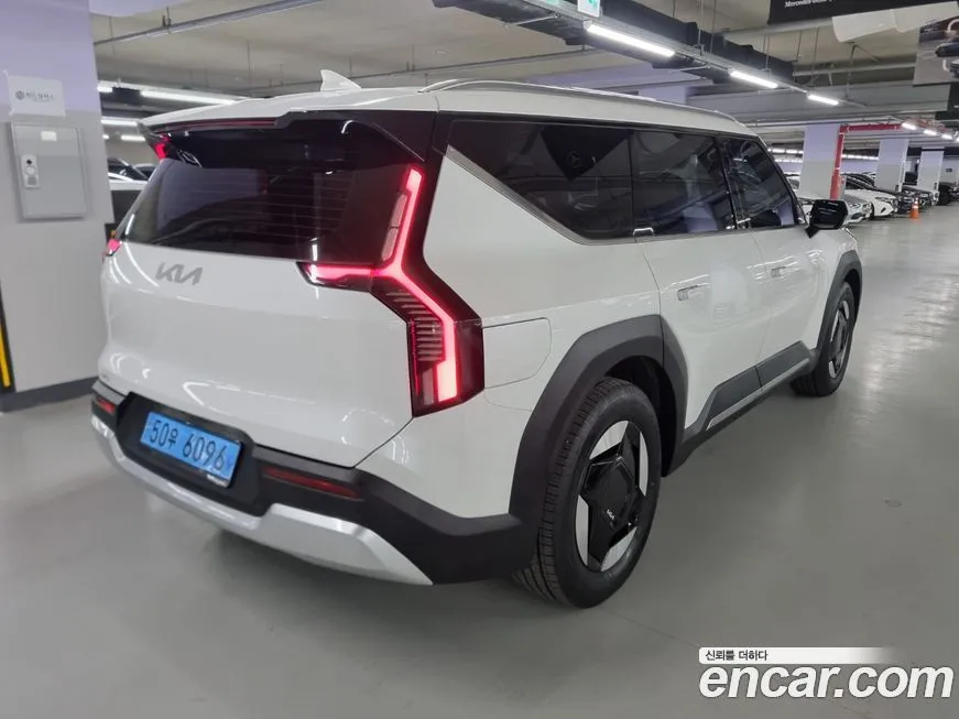 Kia EV9 2024 из KR, фото 4