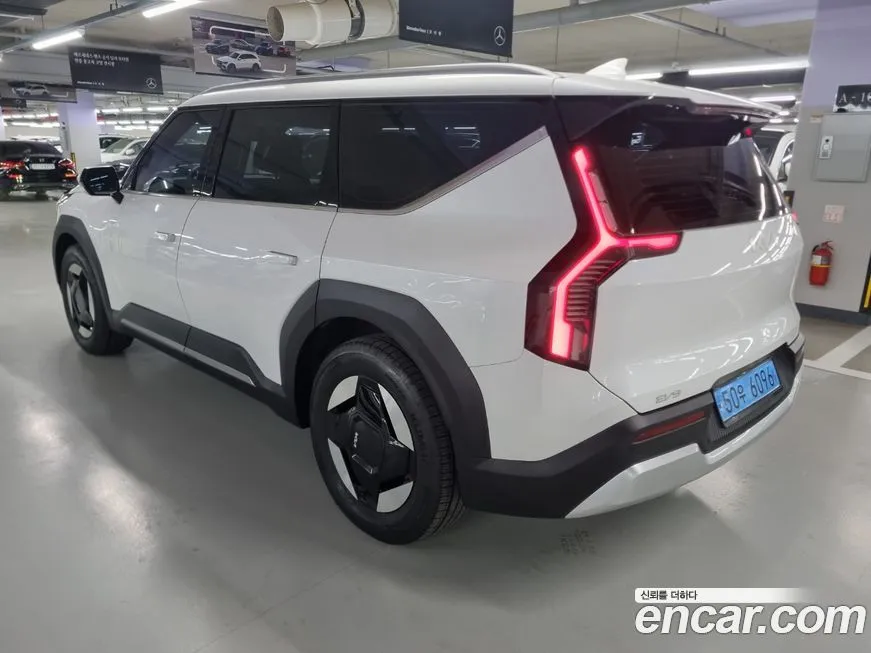 Kia EV9 2024 из KR, фото 5
