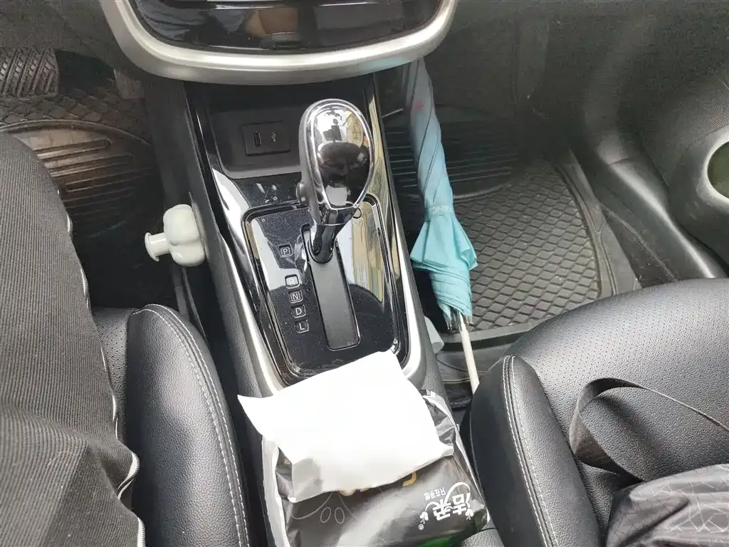 Nissan Tiida 2022 из CN, фото 8