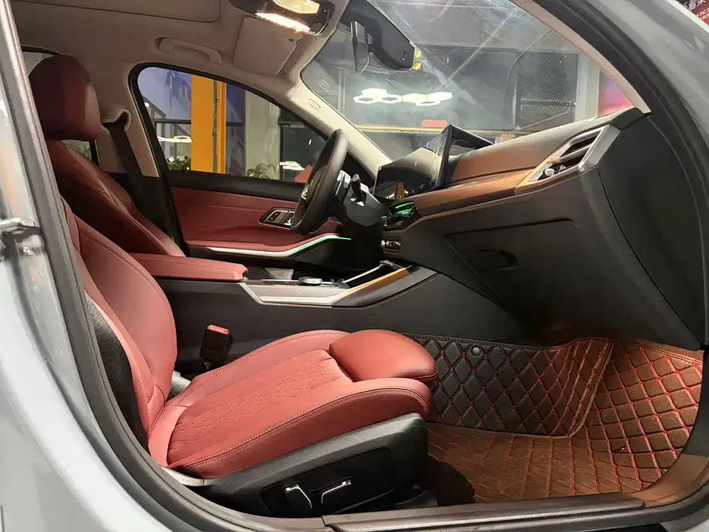 BMW 3 Series 2025 из CN, фото 8