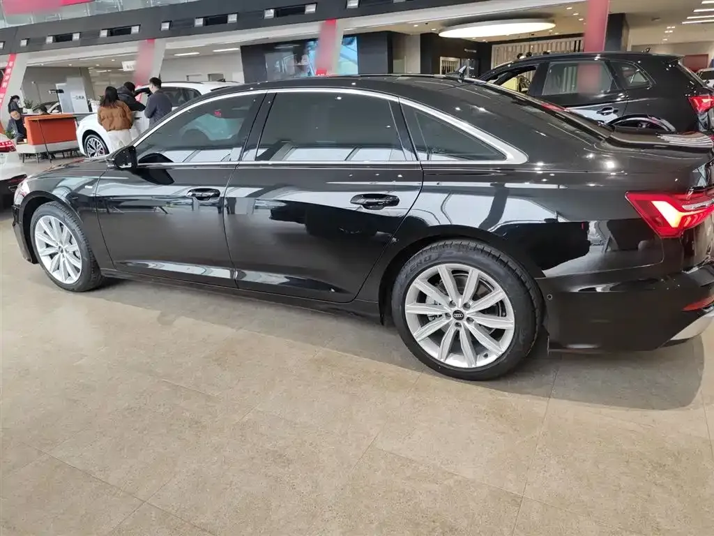 Audi A6L 2024 из CN, фото 8