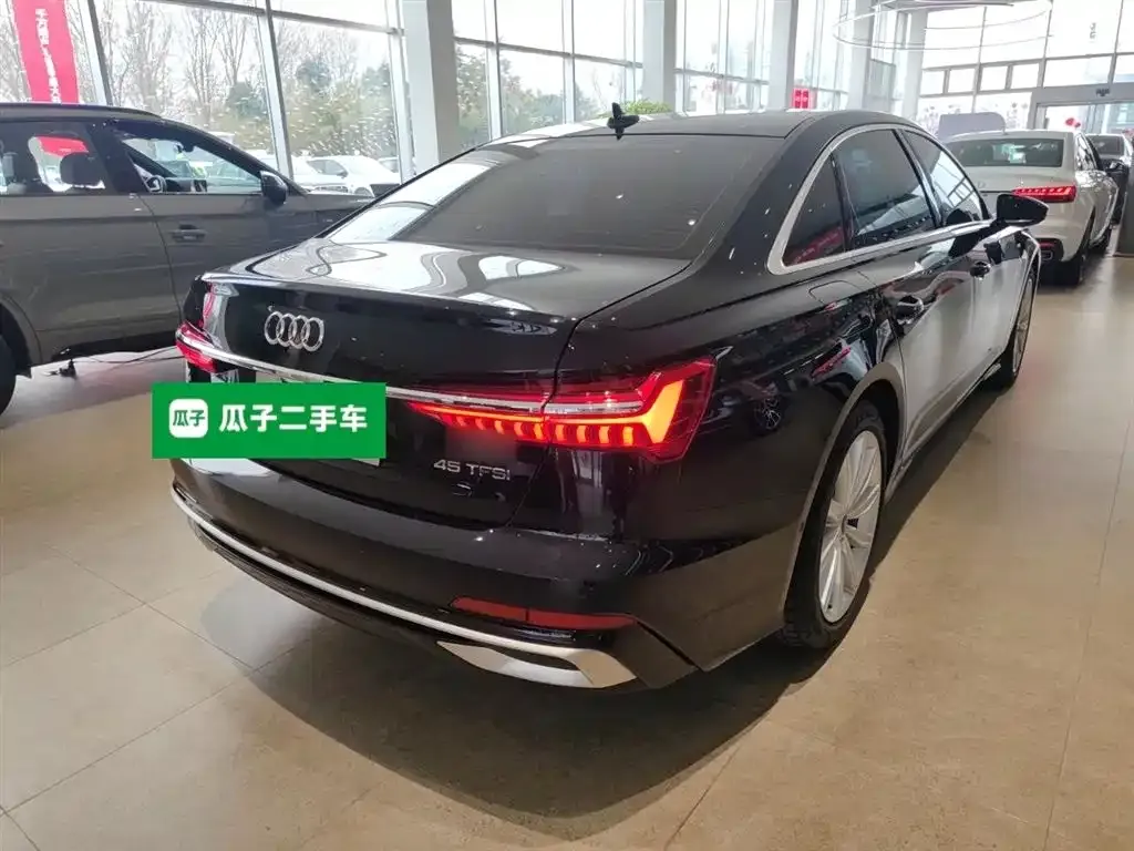 Audi A6L 2024 из CN, фото 6