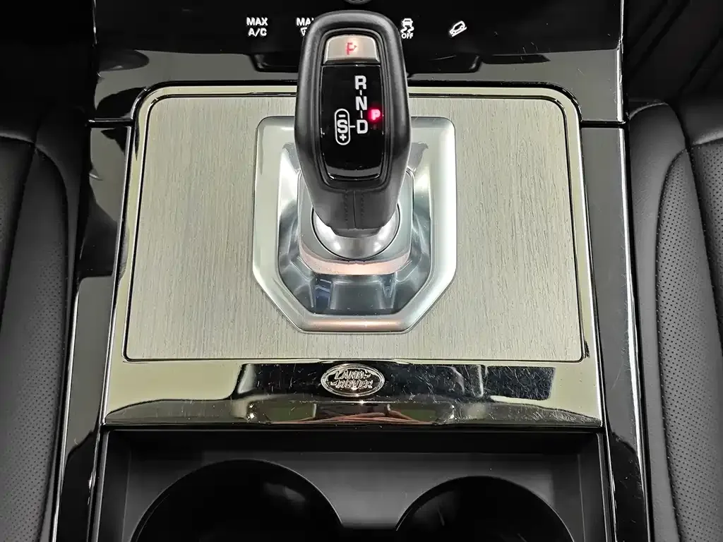 Land Rover Evoque 2023 из CN, фото 4
