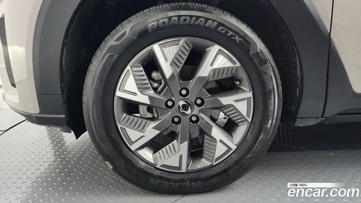 KG Mobility (Ssangyong) Torres — фото 5