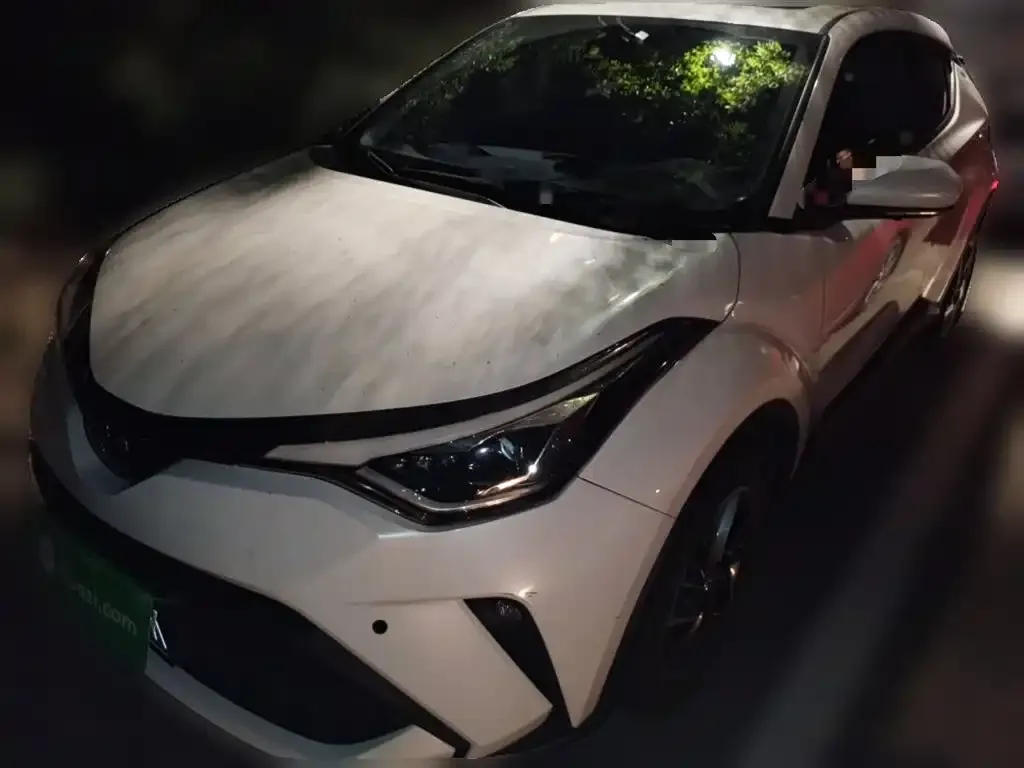 Toyota C-HR — фото 2