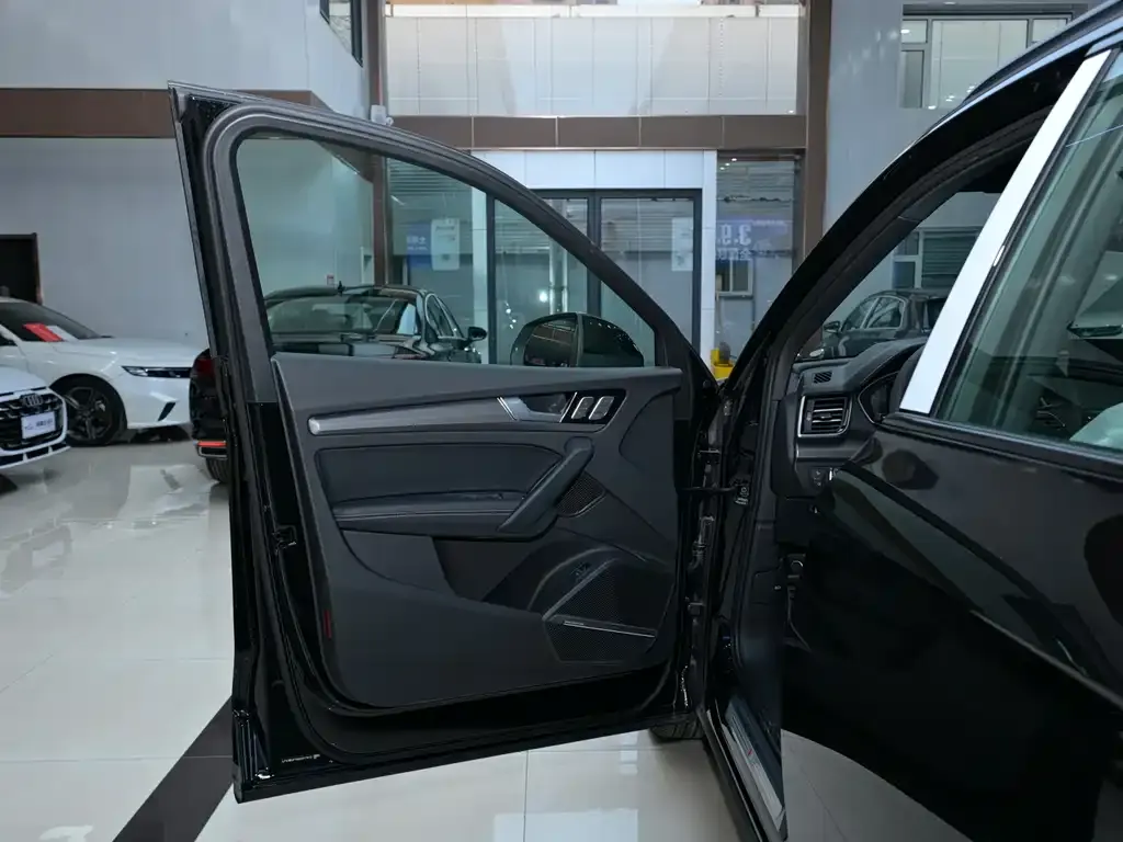 Audi Q5L 2026 из CN, фото 6