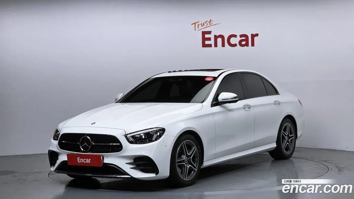 Mercedes-Benz E-Class — фото 1