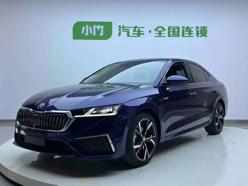 Skoda Octavia — фото 1