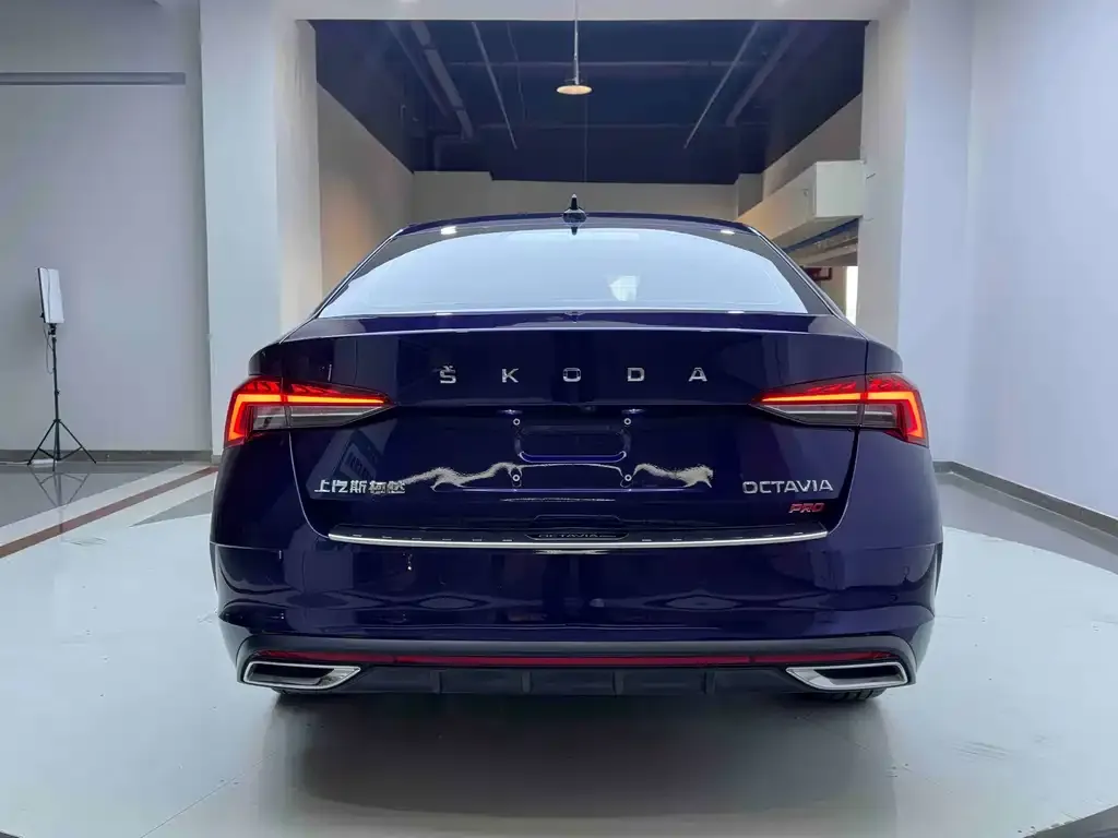 Skoda Octavia — фото 4