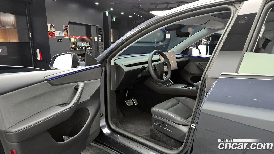 Tesla Model Y 2025 из KR, фото 2