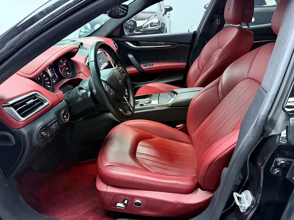 Maserati Ghibli 2024 из CN, фото 7